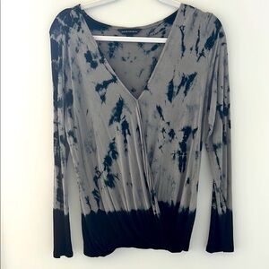 Rock & Republic Gray and Black Tie-Dye Women's Top size M